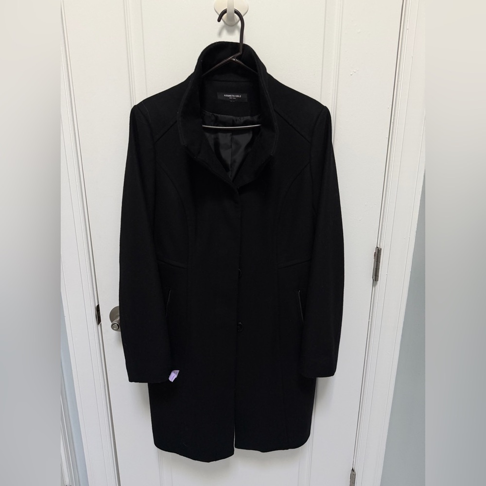 Kenneth Cole Women's Black Coat, Size XL, Button Closure, 2 zip pockets